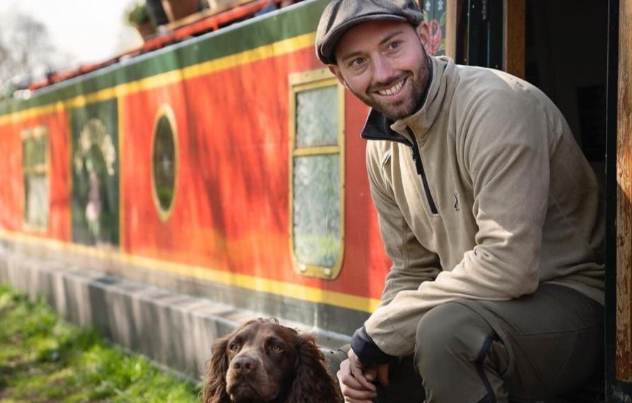 Adam Floating Home Crop 619769