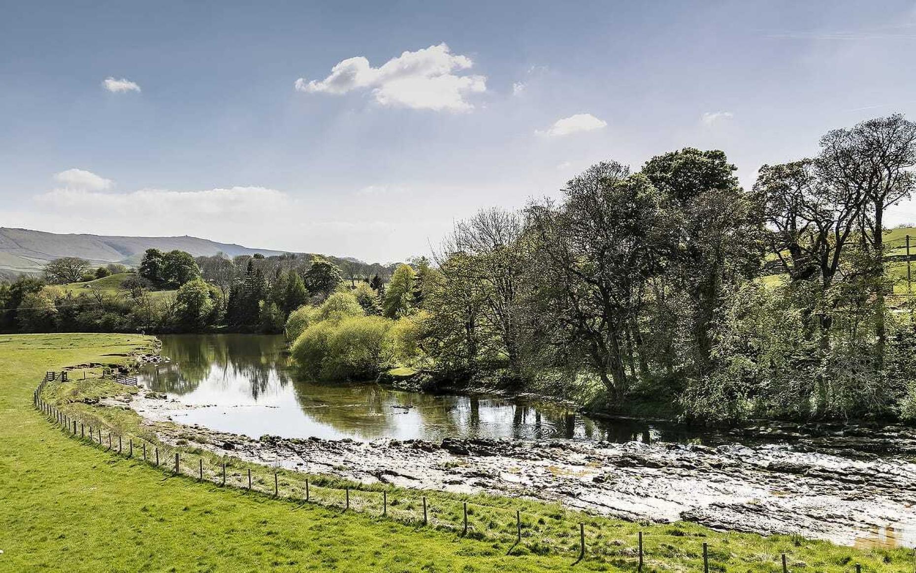 Best Time Visit Yorkshire Dales 415663