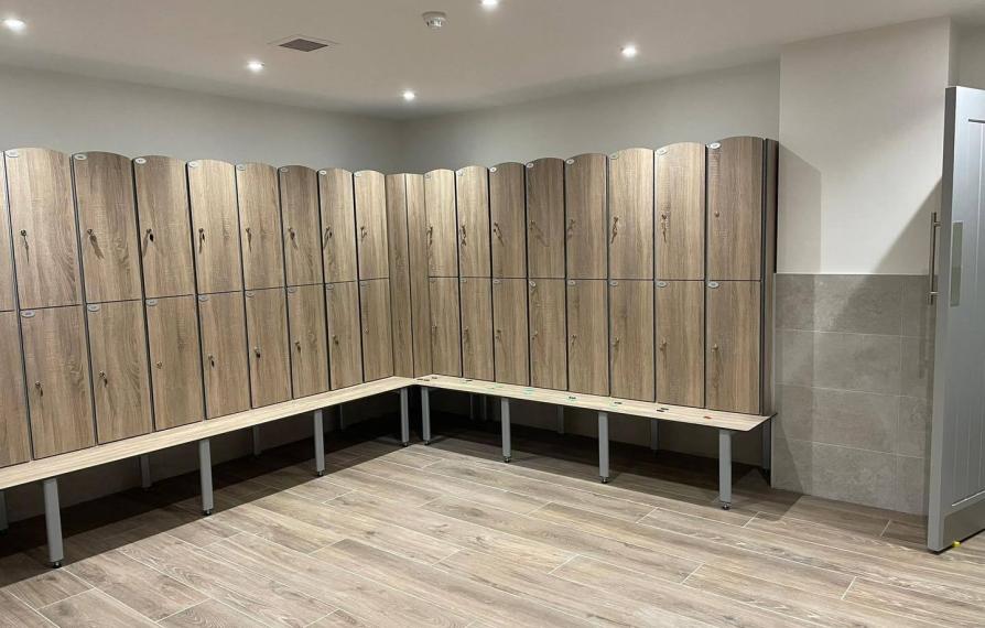 Changing Rooms 1 430230