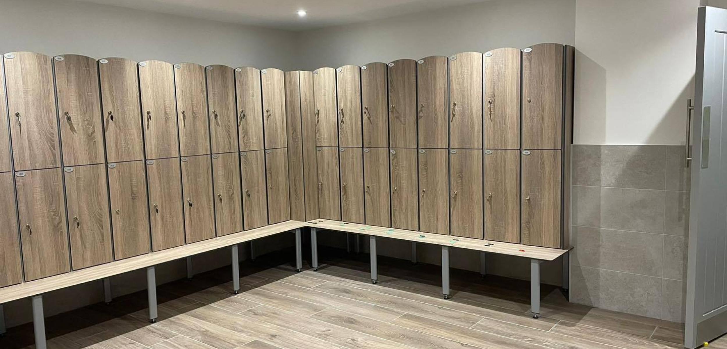 Changing Rooms 1 430230