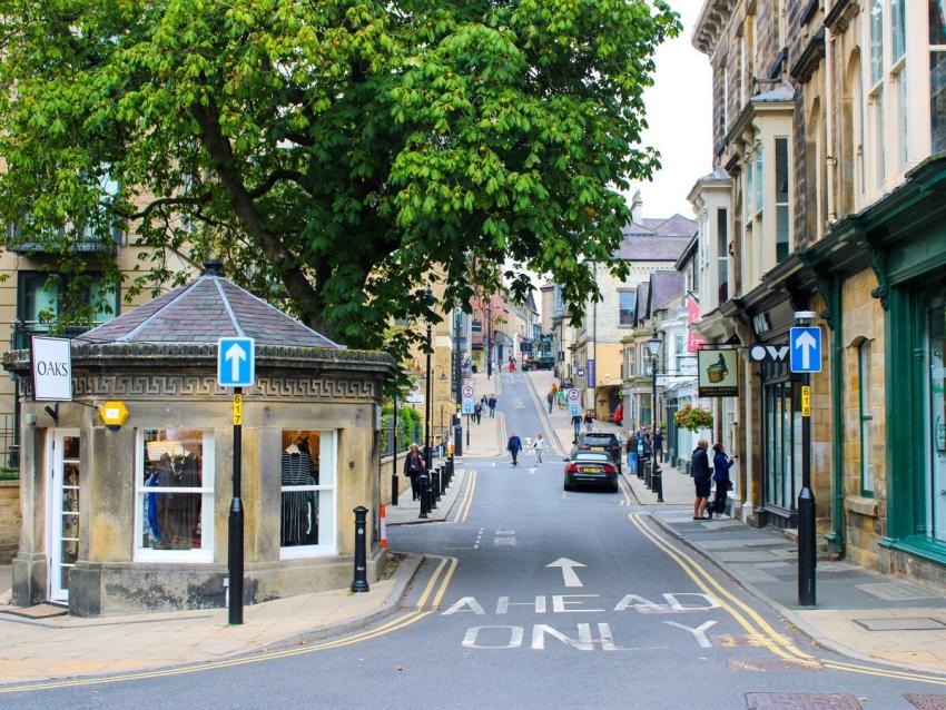 Harrogate Town Centre 518271