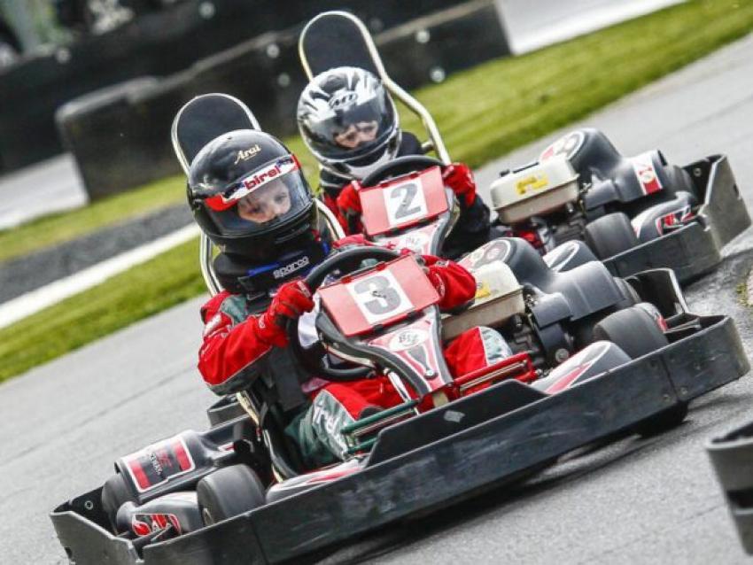Juniors Rye House Karting 946236