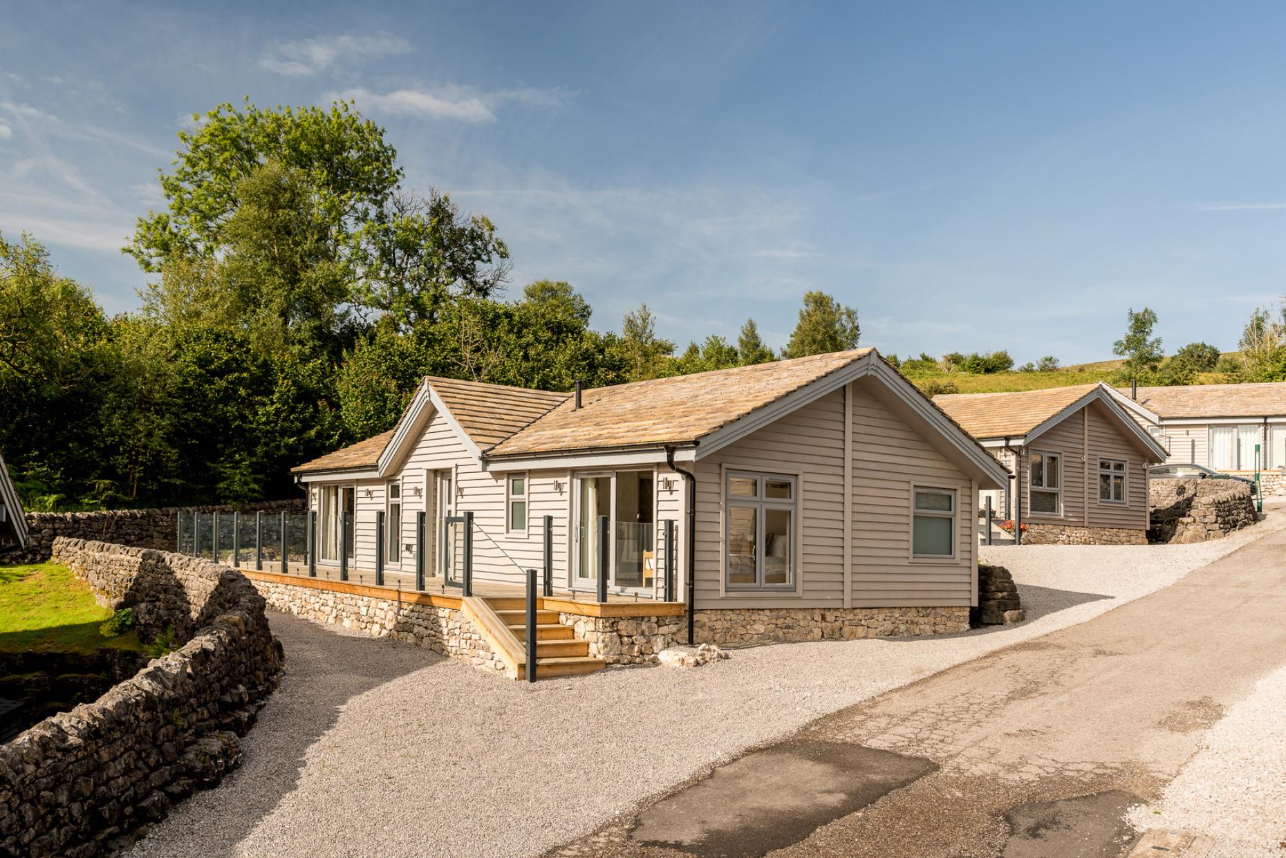 Ll Gi Thorpe View 05093 572812