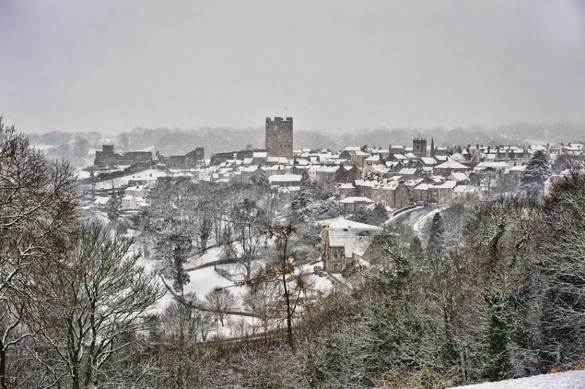 Richmond North Yorkshire And Richmond Castle On A Bleak Cold Snowy Day D Cooil 637521