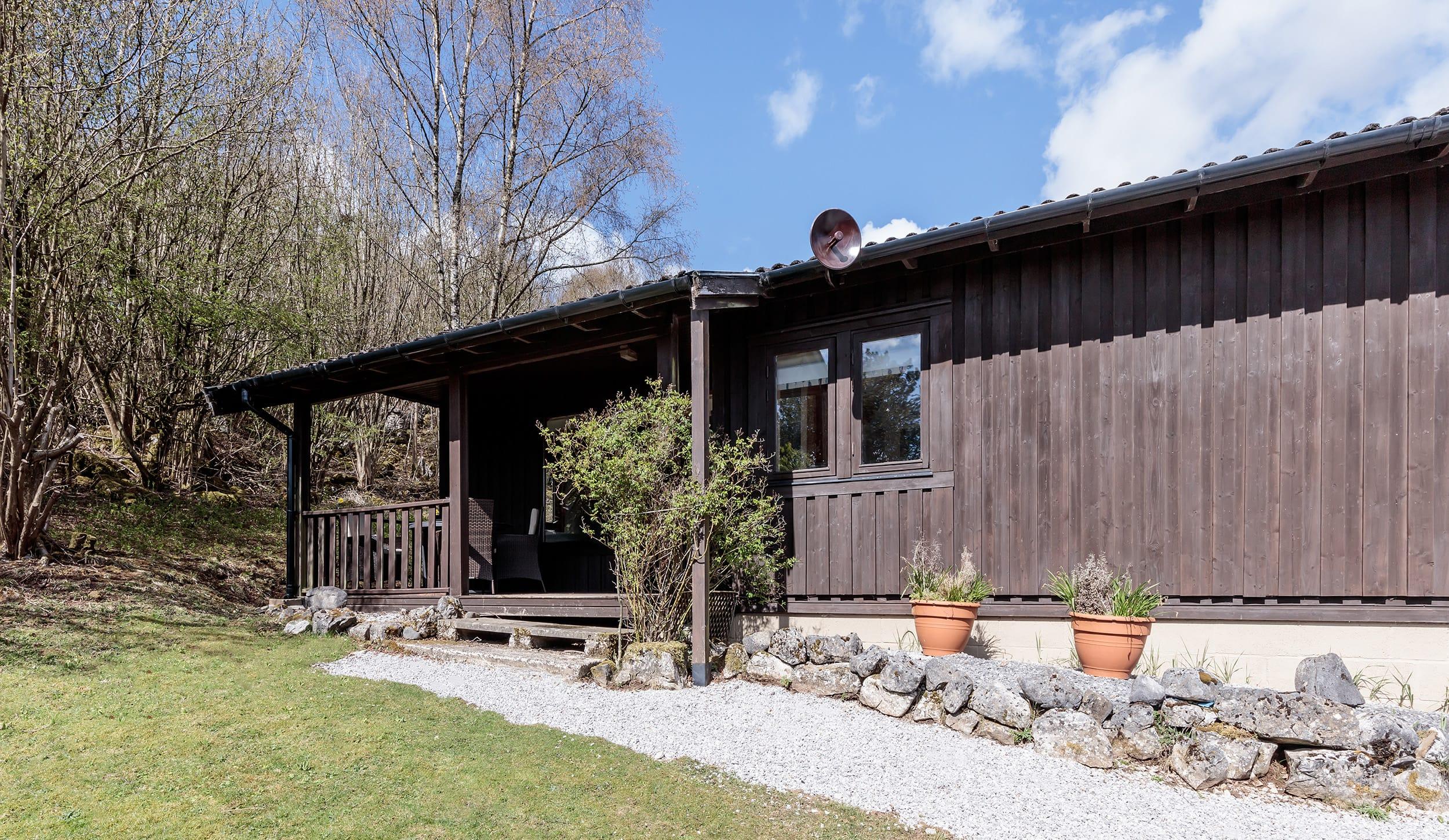 Slide Gamekeepers Lodges