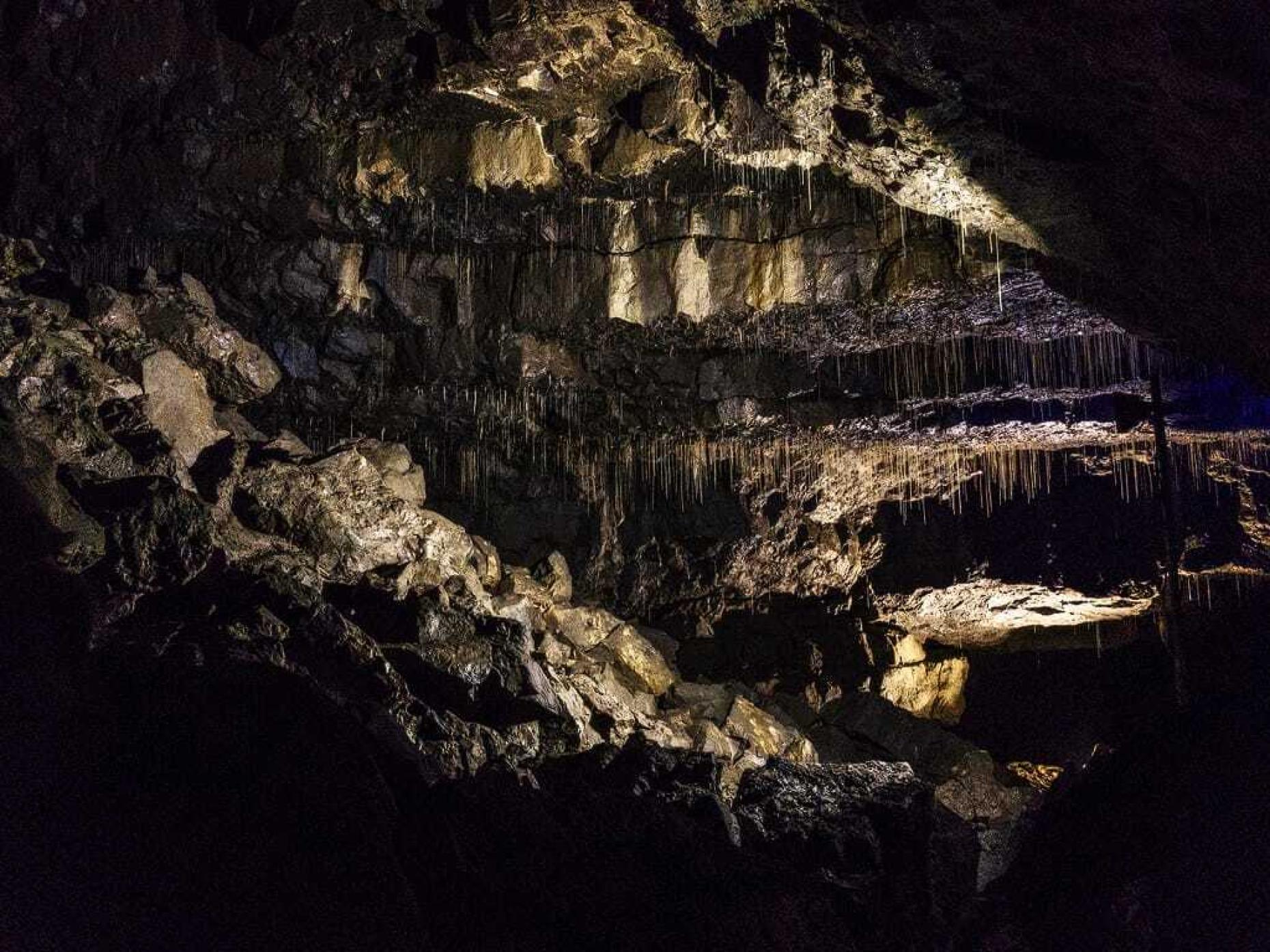 Things To Do Yorkshire Dales White Scar Caves 479457
