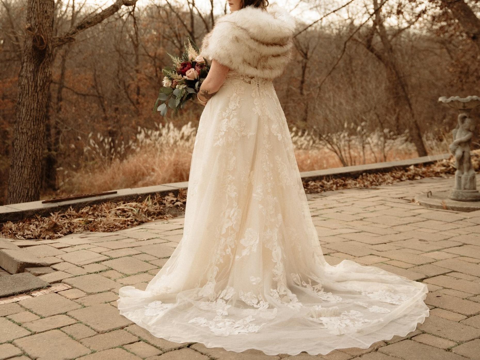 Winter Wedding Dress 617383