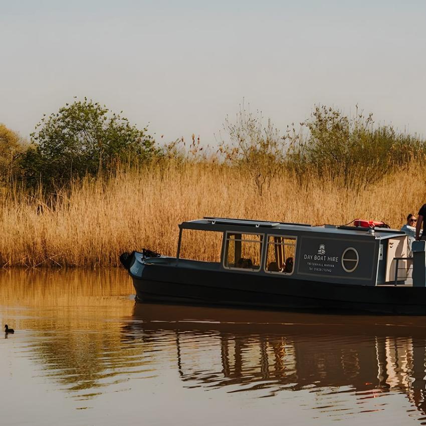 Boat Hire 5