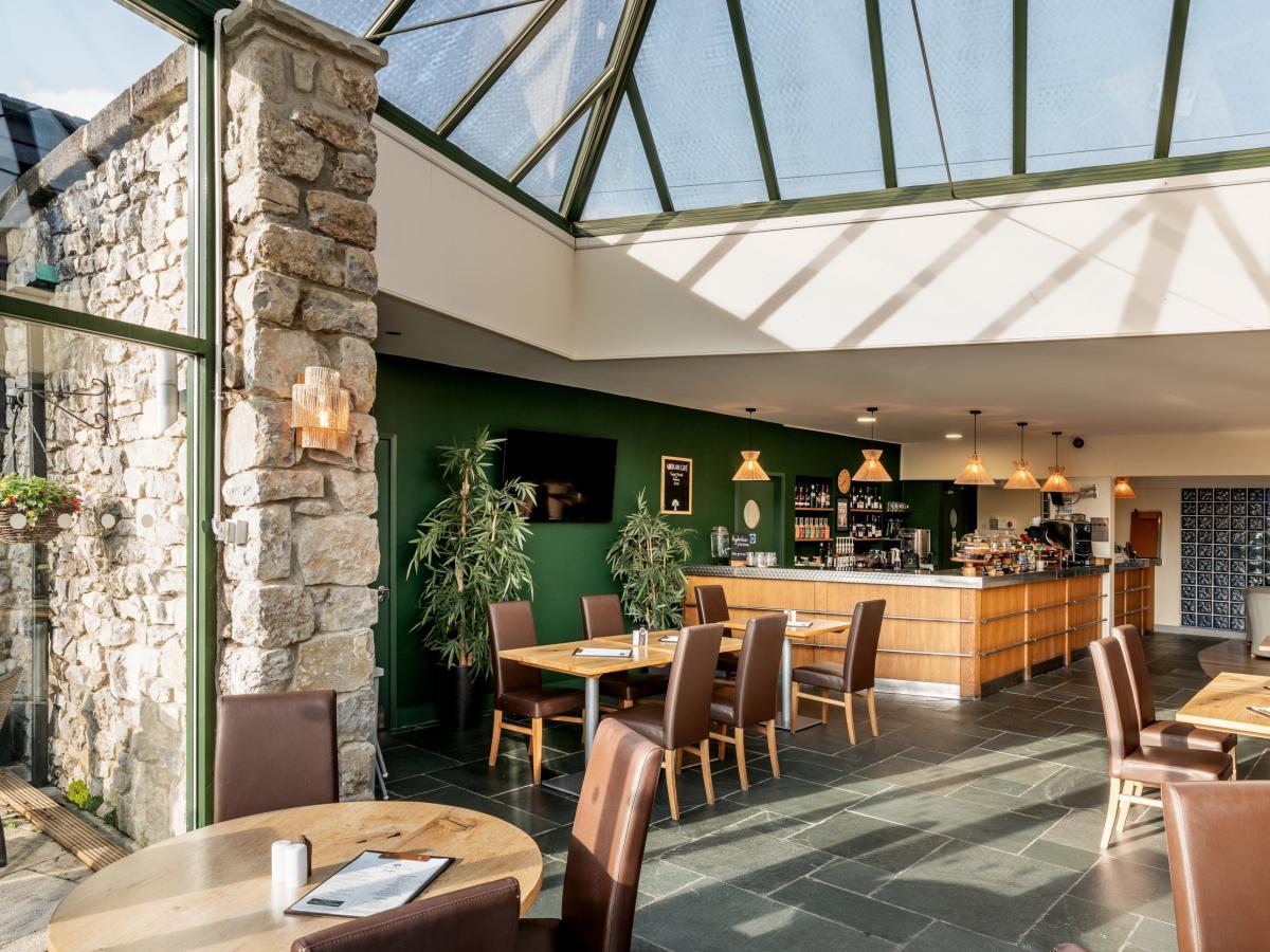 Ll Gi Woodland Cafe 05040 904369