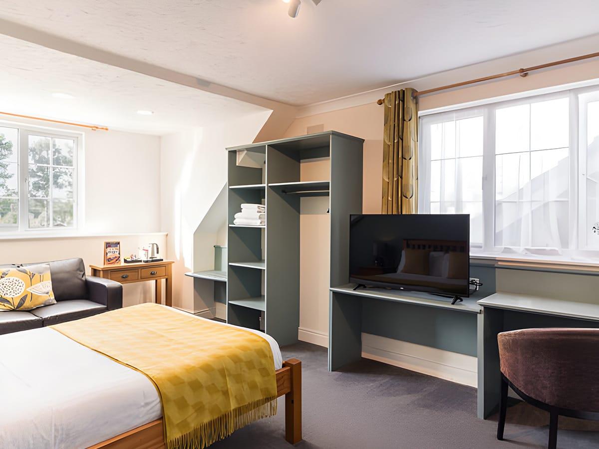 Roydon Hotel 18