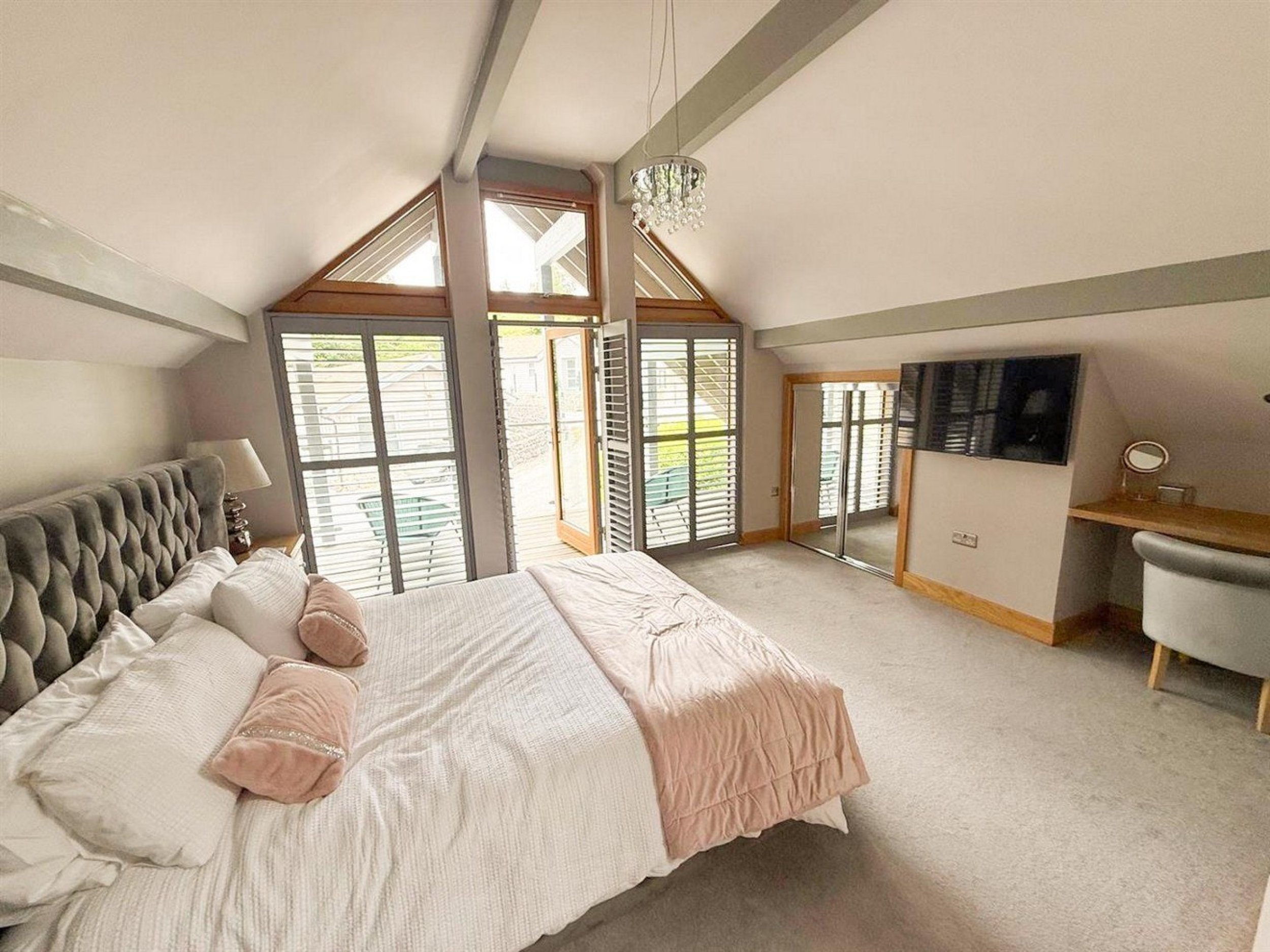 9 Thorpe View
