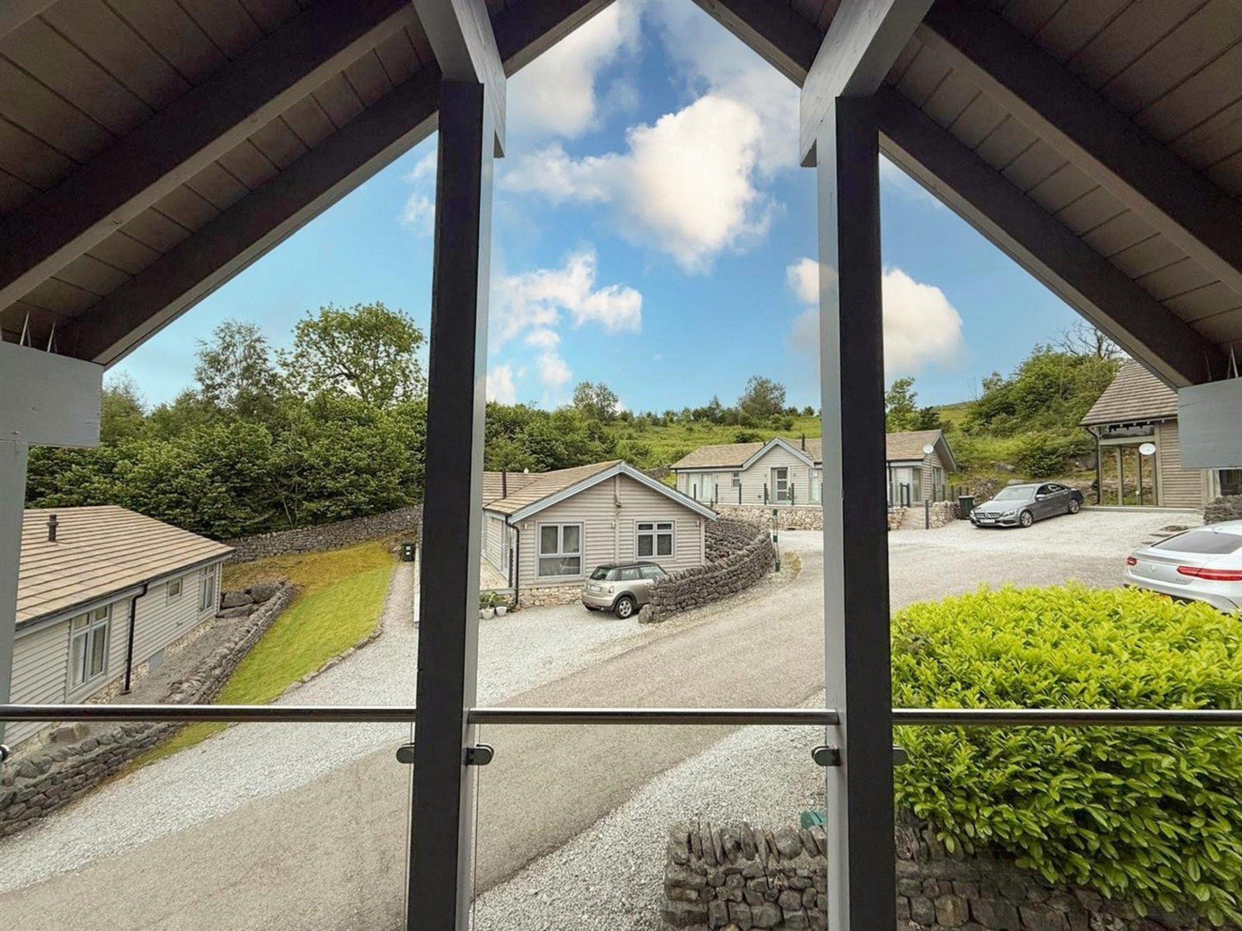 9 Thorpe View