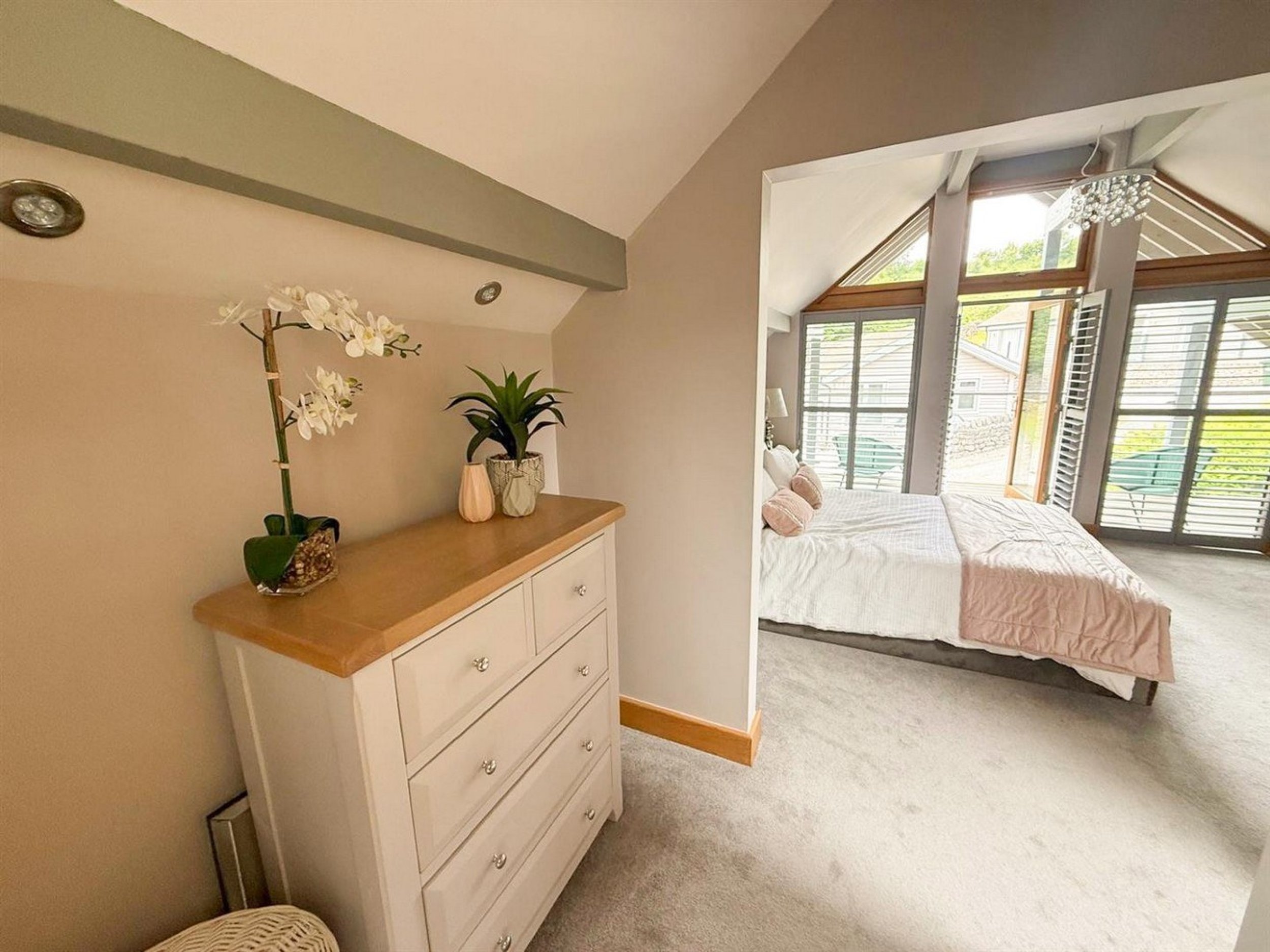 9 Thorpe View