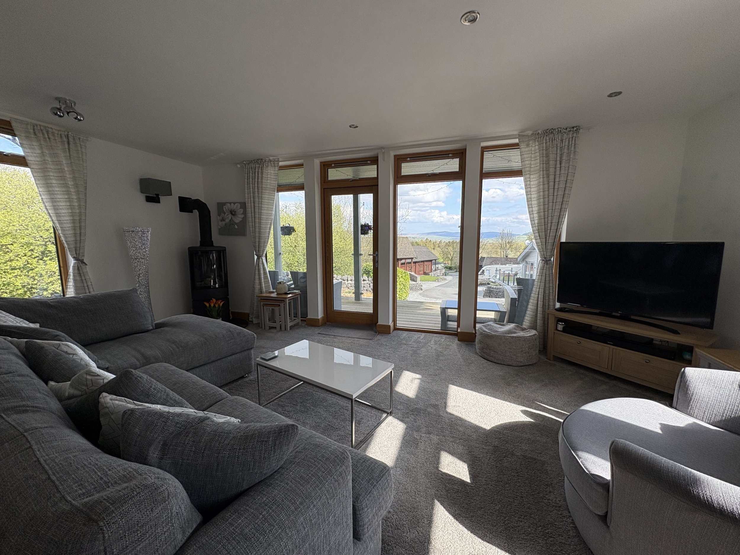 11 Thorpe View