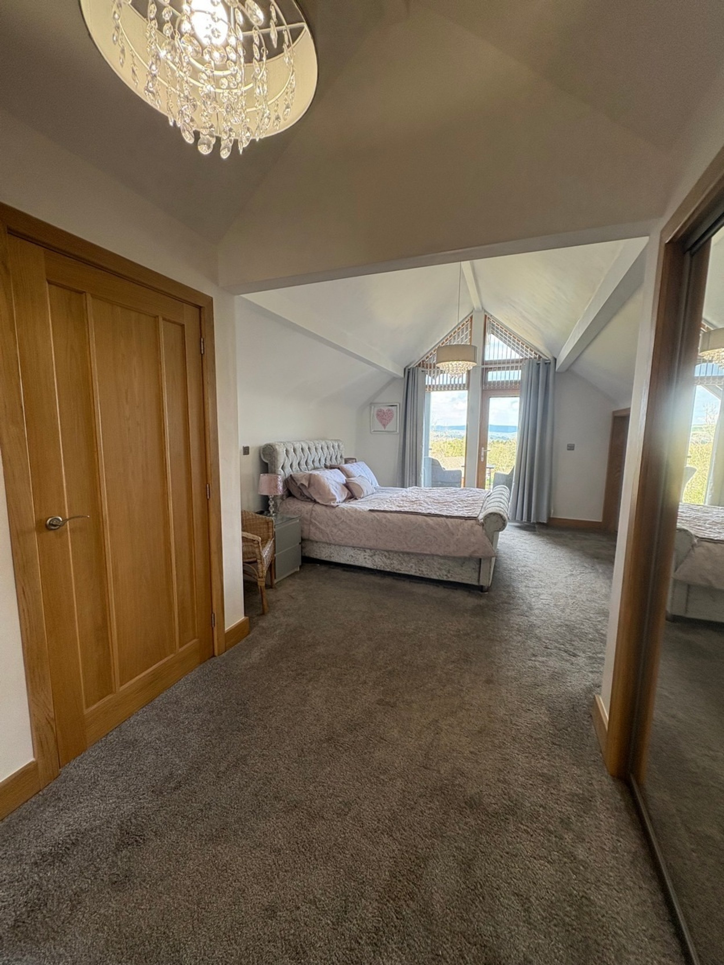 11 Thorpe View