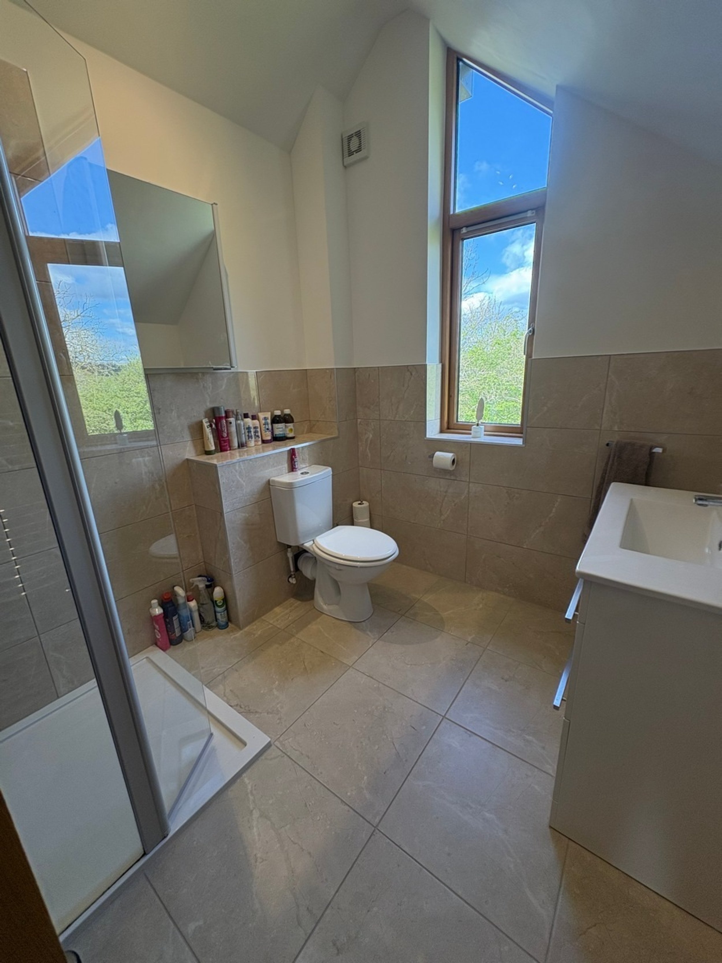 11 Thorpe View