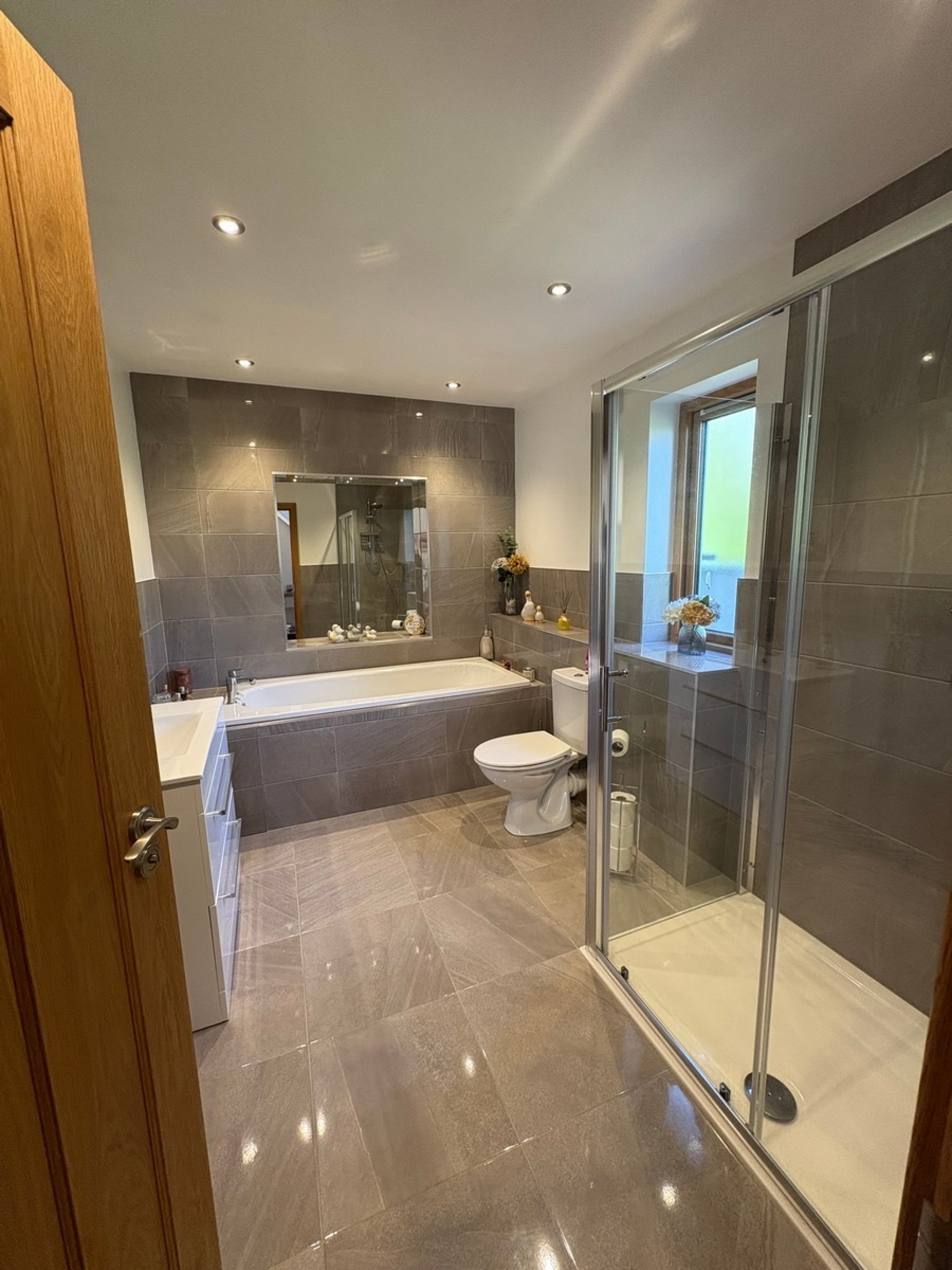 11 Thorpe View