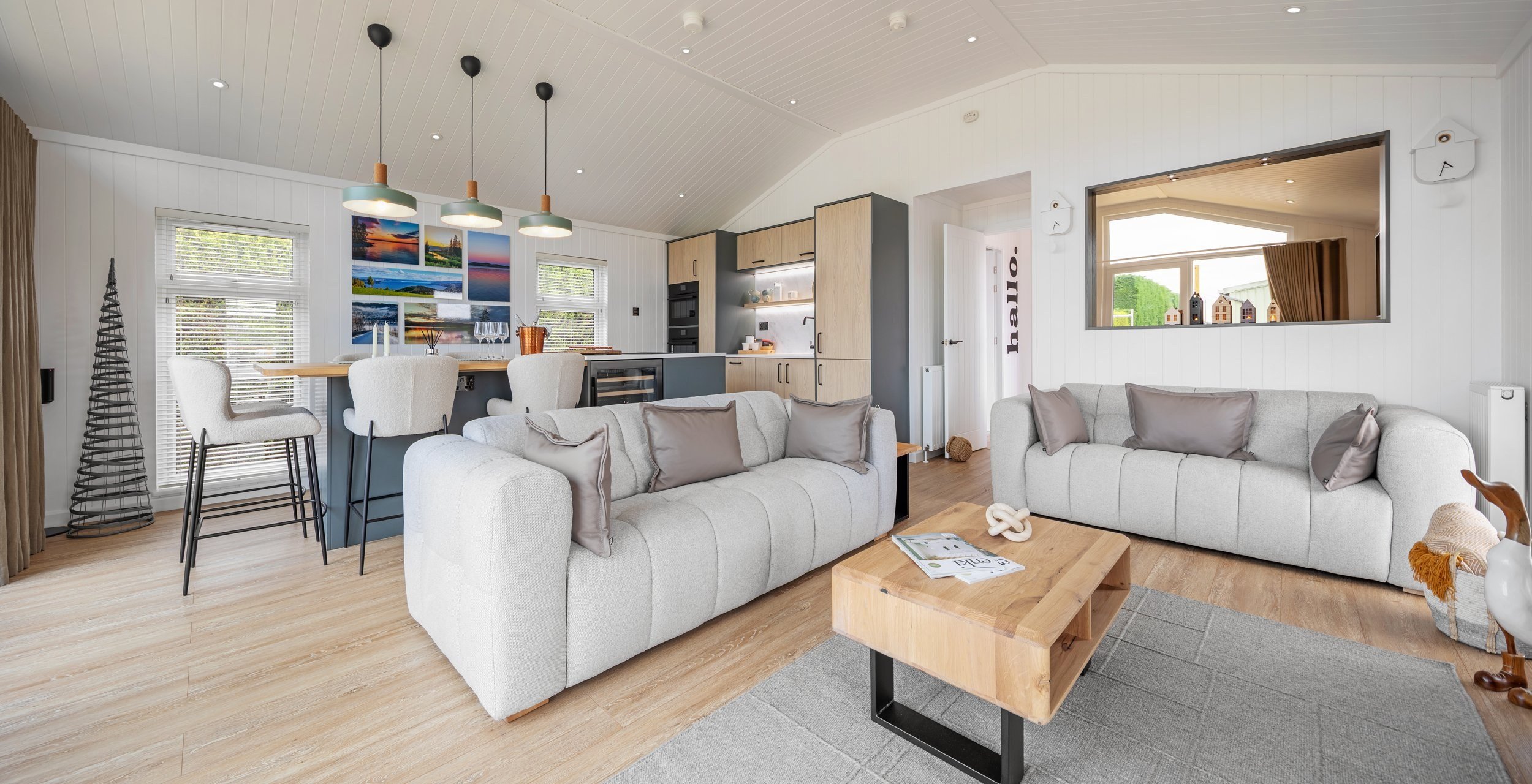 The Ultimate Lake Front Lodge