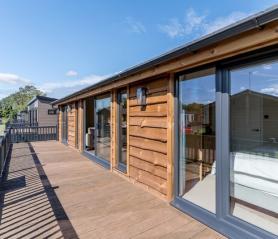 *UNDER OFFER* The Alaska Lodge