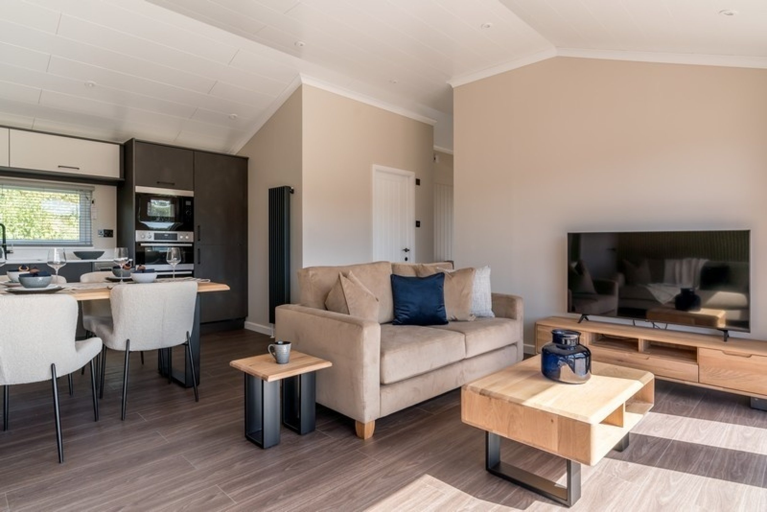 *UNDER OFFER* The Alaska Lodge