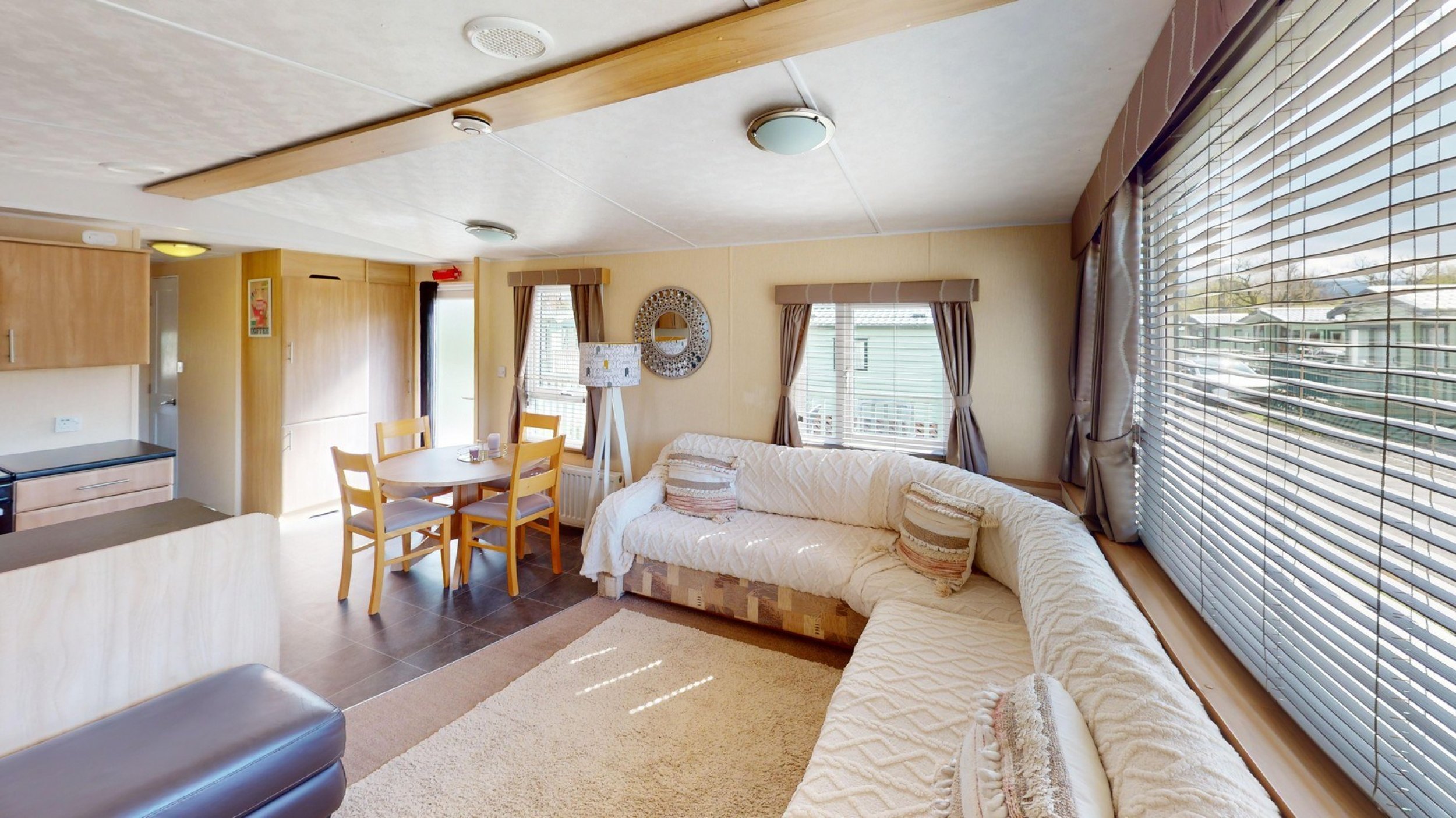 Arronbrook Luxihome