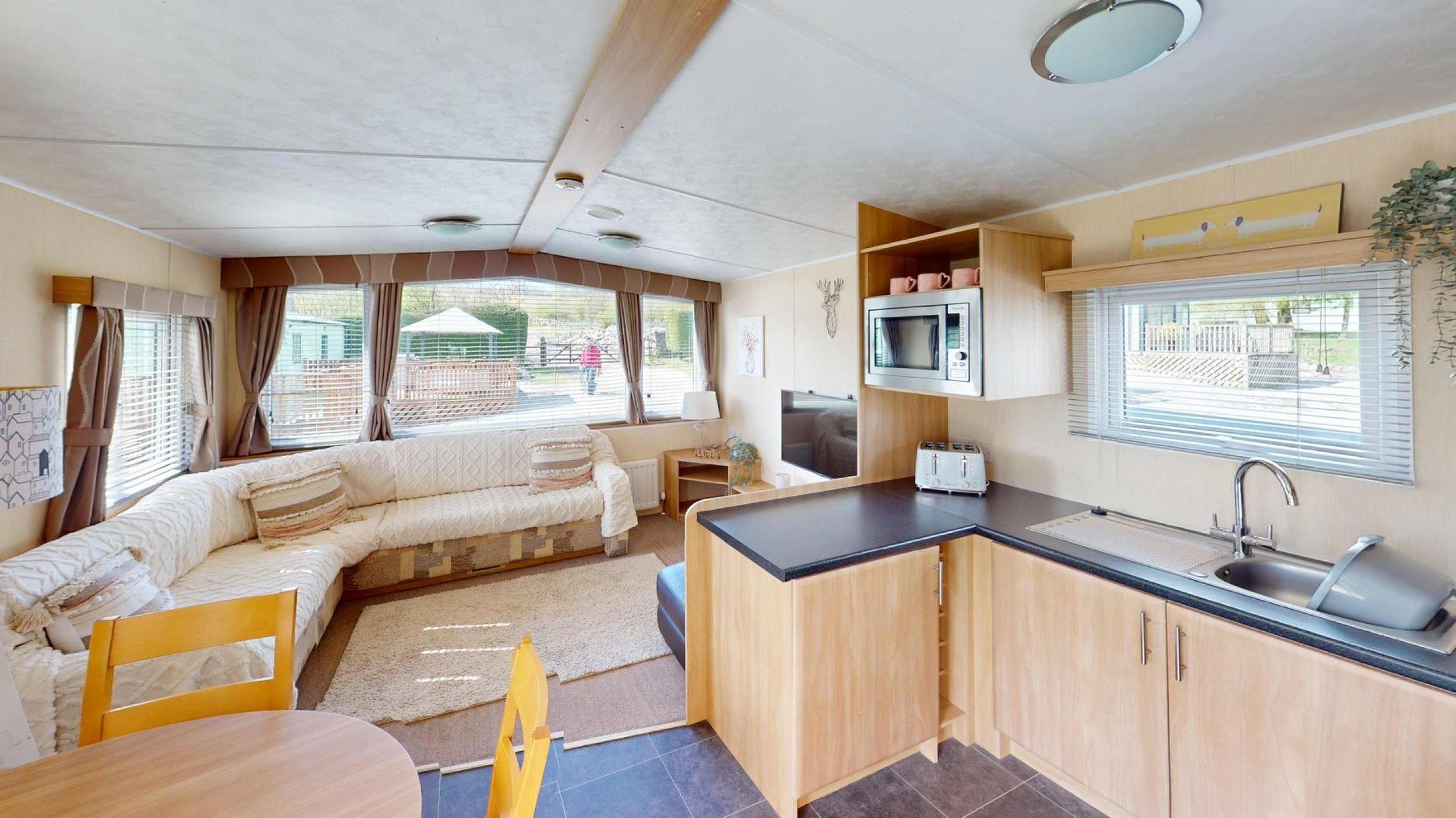 Arronbrook Luxihome